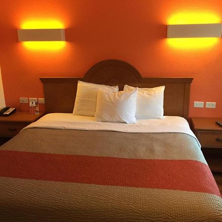 Fairbridge Inn Express 北利马 外观 照片
